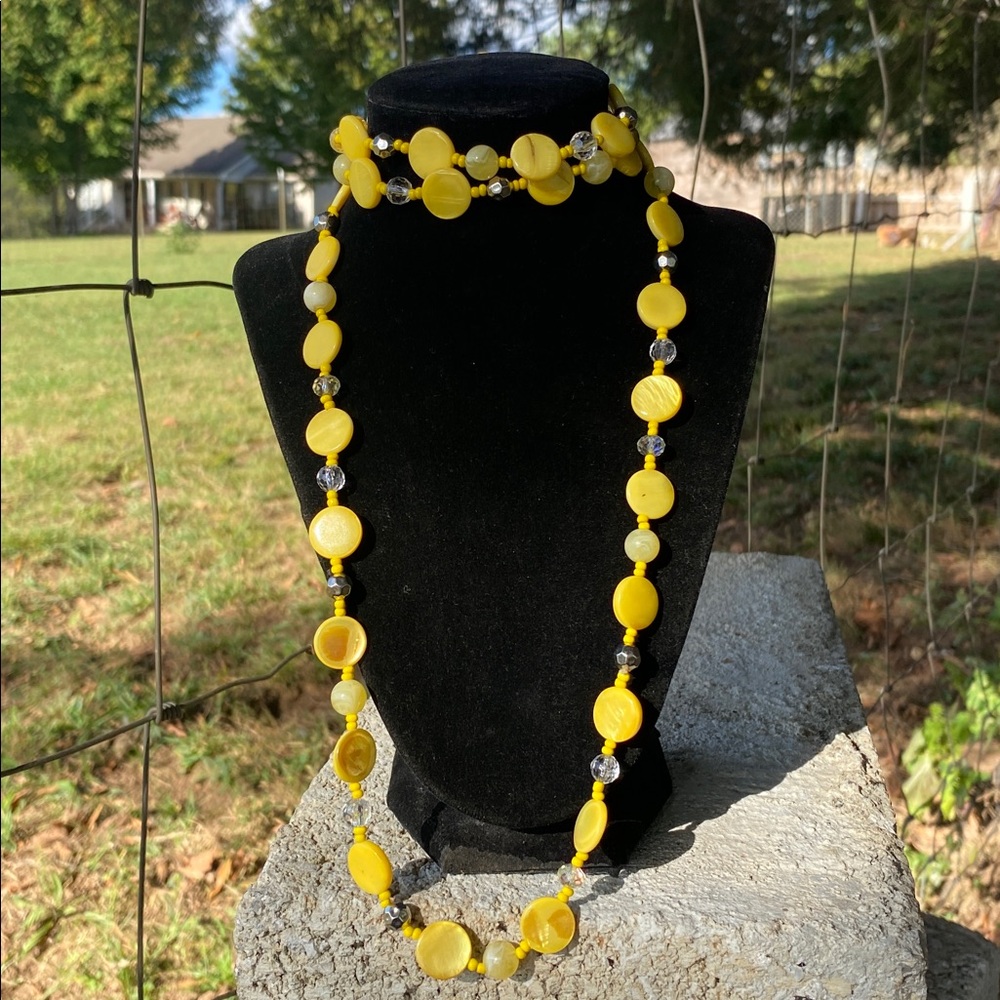 Vintage Mother Of Pearl Yellow Necklace
